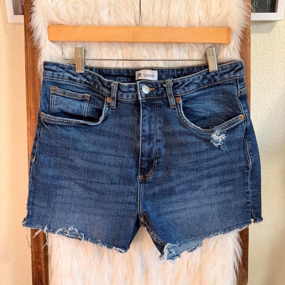 Zara Women's Blue and Navy Shorts